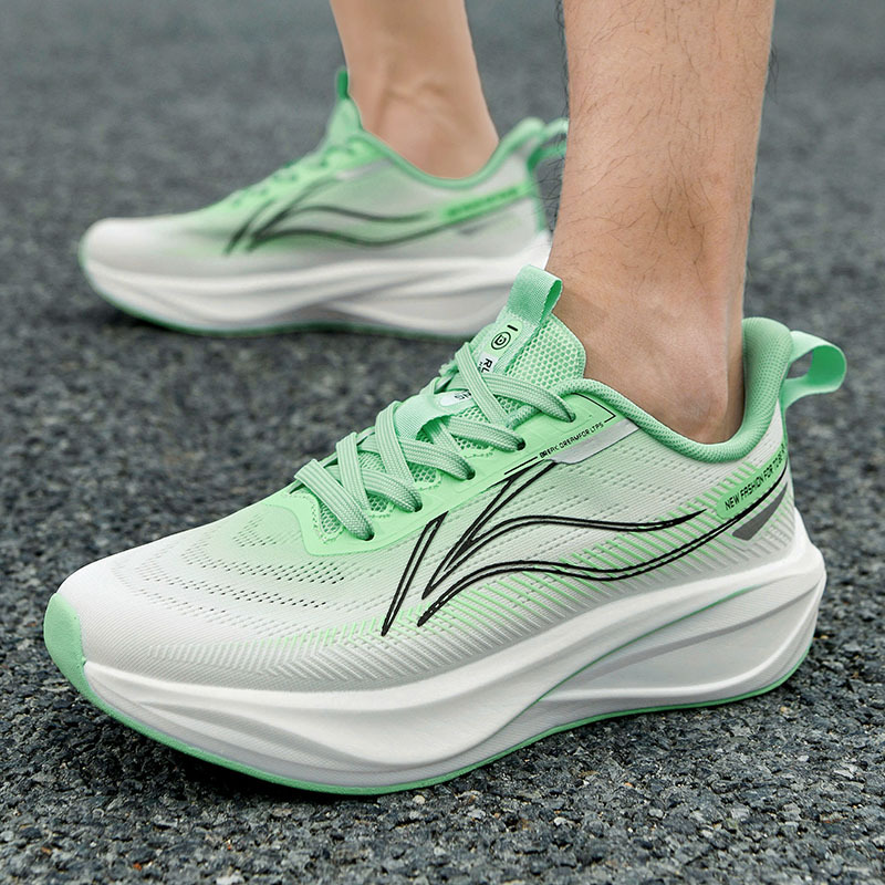 Zapatos de carreras de pareja de carbono de alta velocidad de Guochao, zapatos de corrida de malla transpirables ultraligeros y antideslizantes para hombres y mujeres