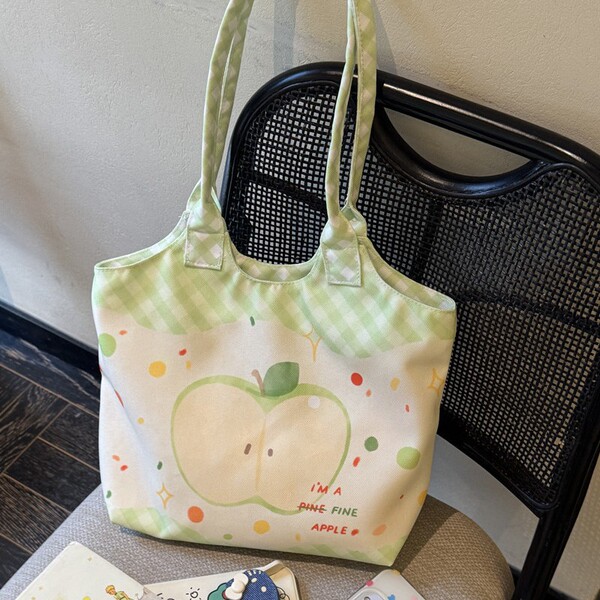 Cute capacious shoulder bag for leisure