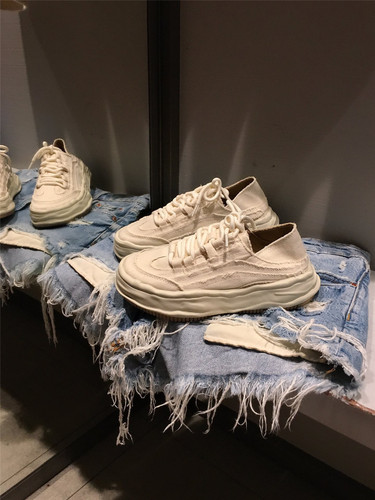 Garnet Red Canvas Thick Sole Dissolving Shoes, Streetwear Trendy  New Lightweight Fashion Casual Shoes