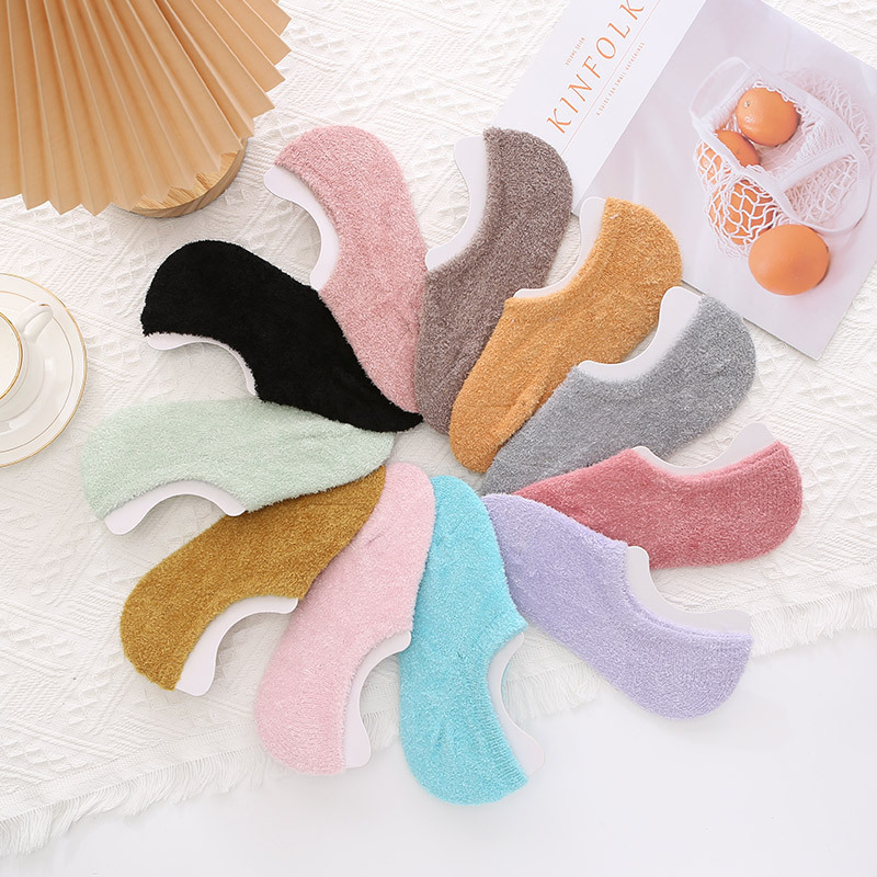 Women's Winter Socks with Fleece Lining, Thickened Coral Fleece, Anti-Slip Home Socks, Warm Men's Socks, Boat Socks, Floor Socks, Comfortable Women's Winter Socks with Fleece Lining, Thickened Coral Fleece, Anti-Slip Home Socks, Warm Men's Socks, Boat Socks, Floor Socks, Comfortable