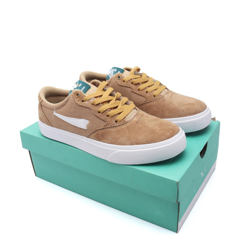 Putian High-Quality Sb Solarsoft Pioneer Low-Top Skateboard Shoes, Fashionable and Versatile Casual Sports Shoes for Men and Women