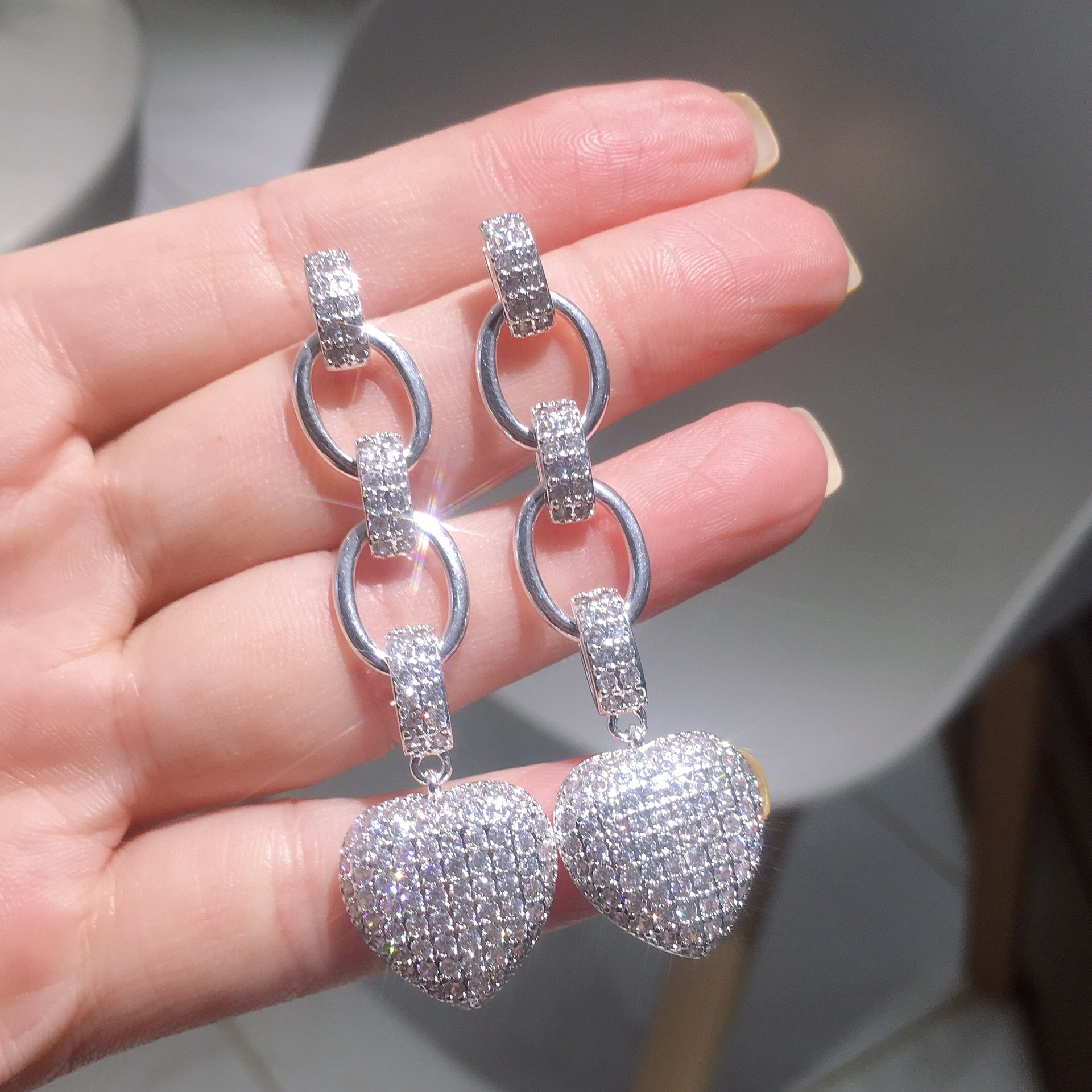 Style Simple Forme De Cœur Le Cuivre Plaqué Or Incruster Diamant Artificiel Boucles D'oreilles 1 Paire display picture 3