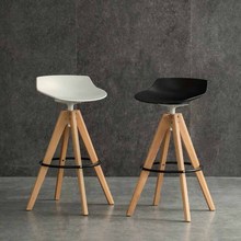 新款北欧时尚设计感旋转非升降椅子PP实木结合吧台凳高端酒吧椅