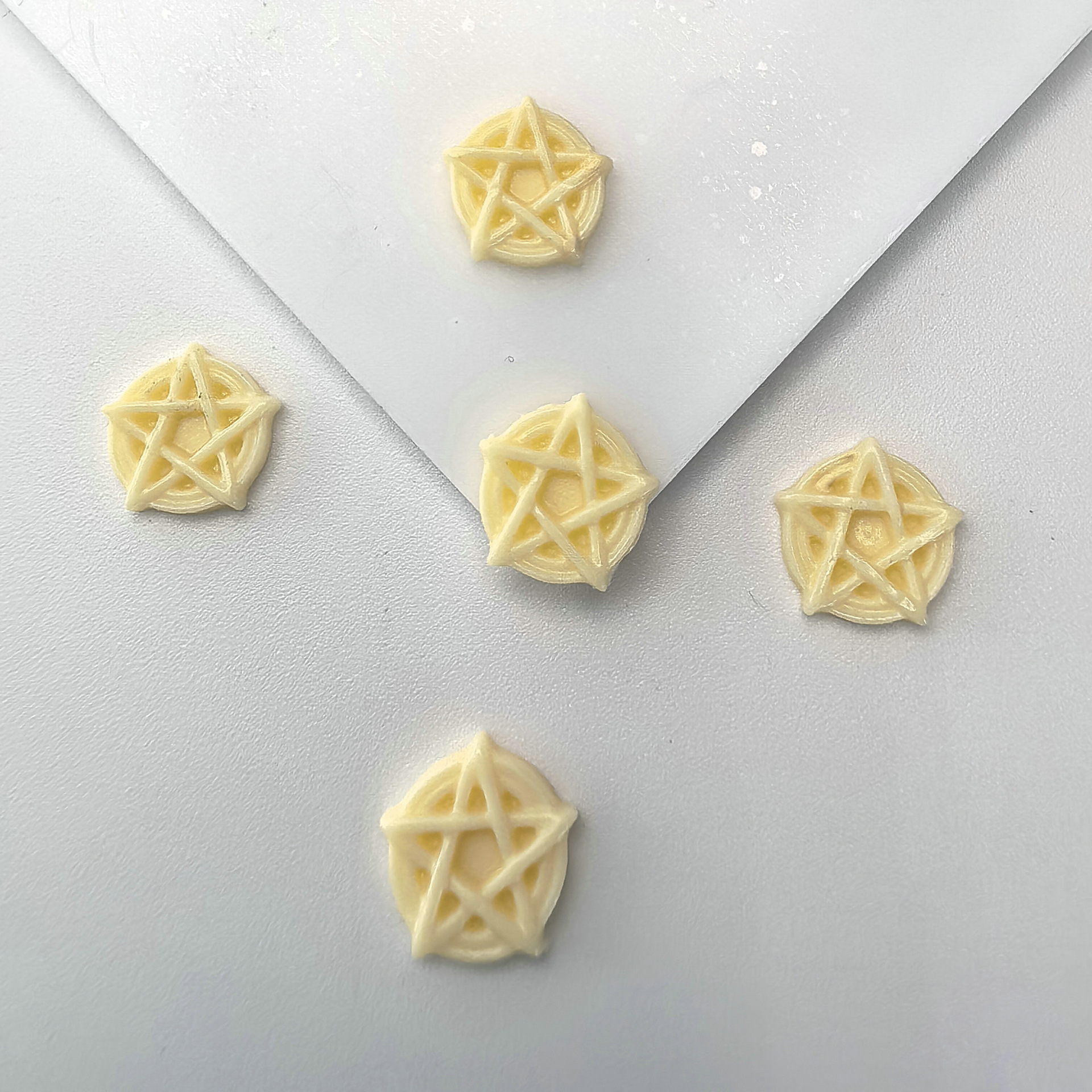 饰品配件用途：美甲，DIY手机壳，diy儿童发饰头饰，冰箱贴