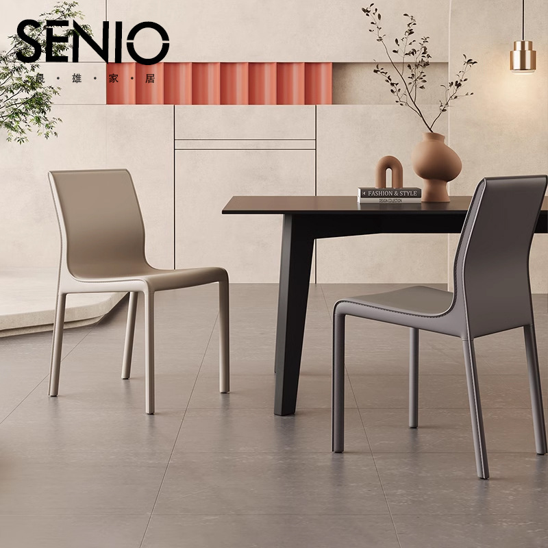 Silla de montar minimalista de estilo italiano, silla de comedor de cuero, respaldo para el hogar, silla de cuero de restaurante, diseño de hotel nórdico de alta gama, silla simple