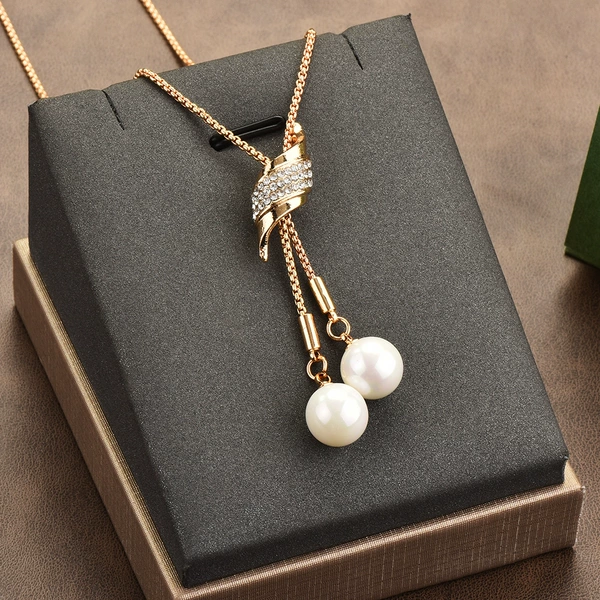 Gold pull-out sweater chain