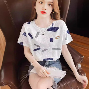 ����t��Ů��ɫ�����w�����b2025���¿��n�挒��Ůʿ�ļ�����