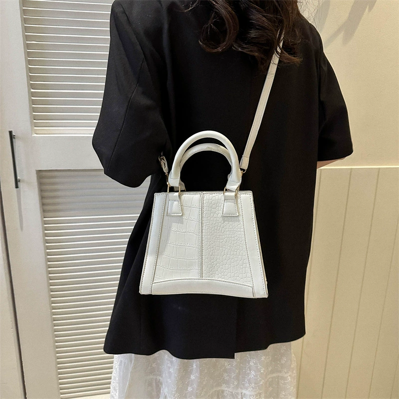 Trend retro shoulder bag, fashionable one-shoulder bag, 2023 collection, high-end