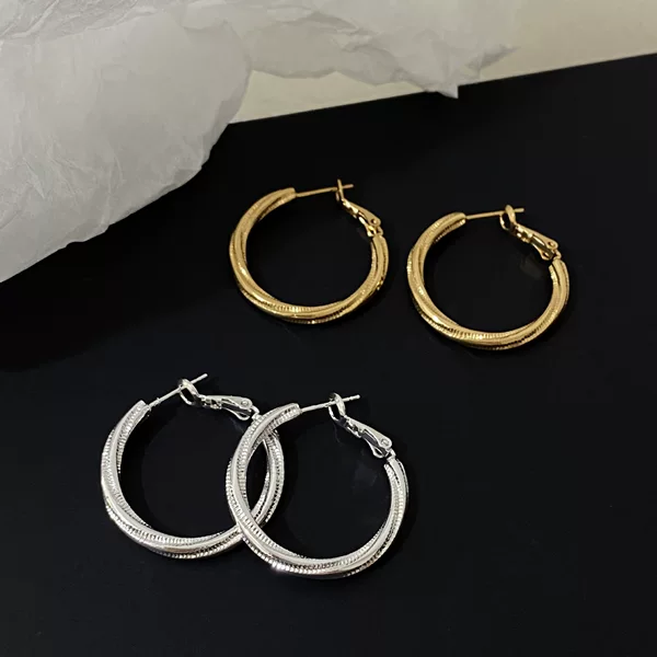 Copper-Plated Real Gold European and American Simple Design Twisted Hoop Earrings for Women New Trendy High-End Fashion Earrings