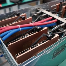 双路 8 卡 5090 液冷GPU服务器PCI-E 4.0接口配备液冷散热系统