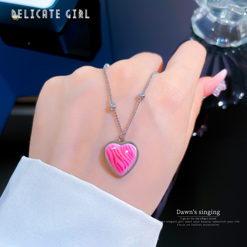 Sweet Heart Shape Stainless Steel Plating Pendant Necklace