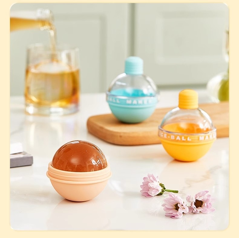 Ice Hockey Mold Whiskey Spherical Ice Cube Tray Bulb Round Ball Household Food-Grade Silicone Ice Box Freezing Cube Maker