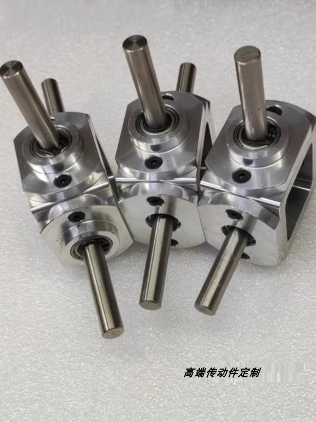 小型1：1T型十字换向器轴径8直角传动变速箱伞齿减速齿轮箱转动