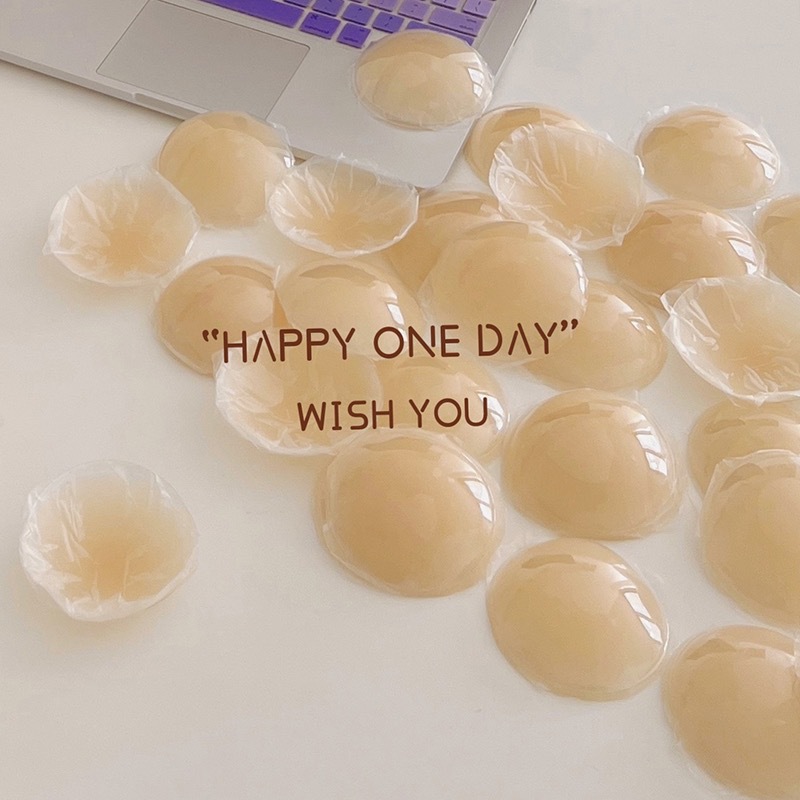 Wholesale ultra-thin anti-bump invisible solid breast pads with glue and glue-free self-adhesive black technology