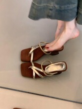 ��Ƥ��~��ʽС���OӋ��һ�ָ߸�����ЬŮЬ��2025�¿���ȹ�ӛ�Ь