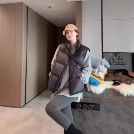 其他短外套;女式衬衫;羽绒背心