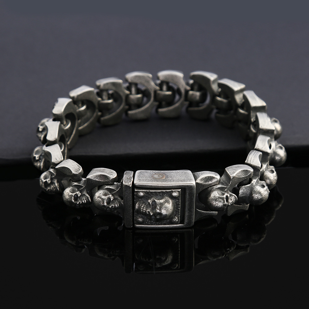 European and American jewelry wholesale stainless steel domineering skull bracelet foreign trade retro personality punk style titanium steel men's bracelet