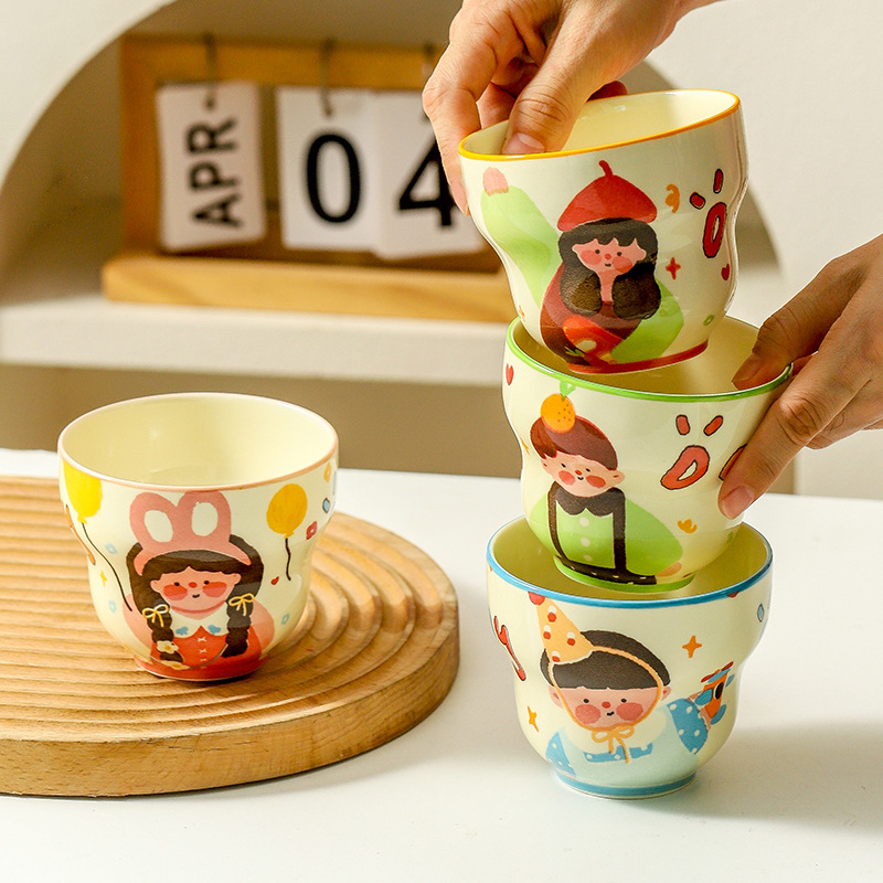Tazas de cerámica de dibujos animados de alto valor de cara casera pareja encantadora taza de desayuno para padres e hijos taza de agua taza de marca
