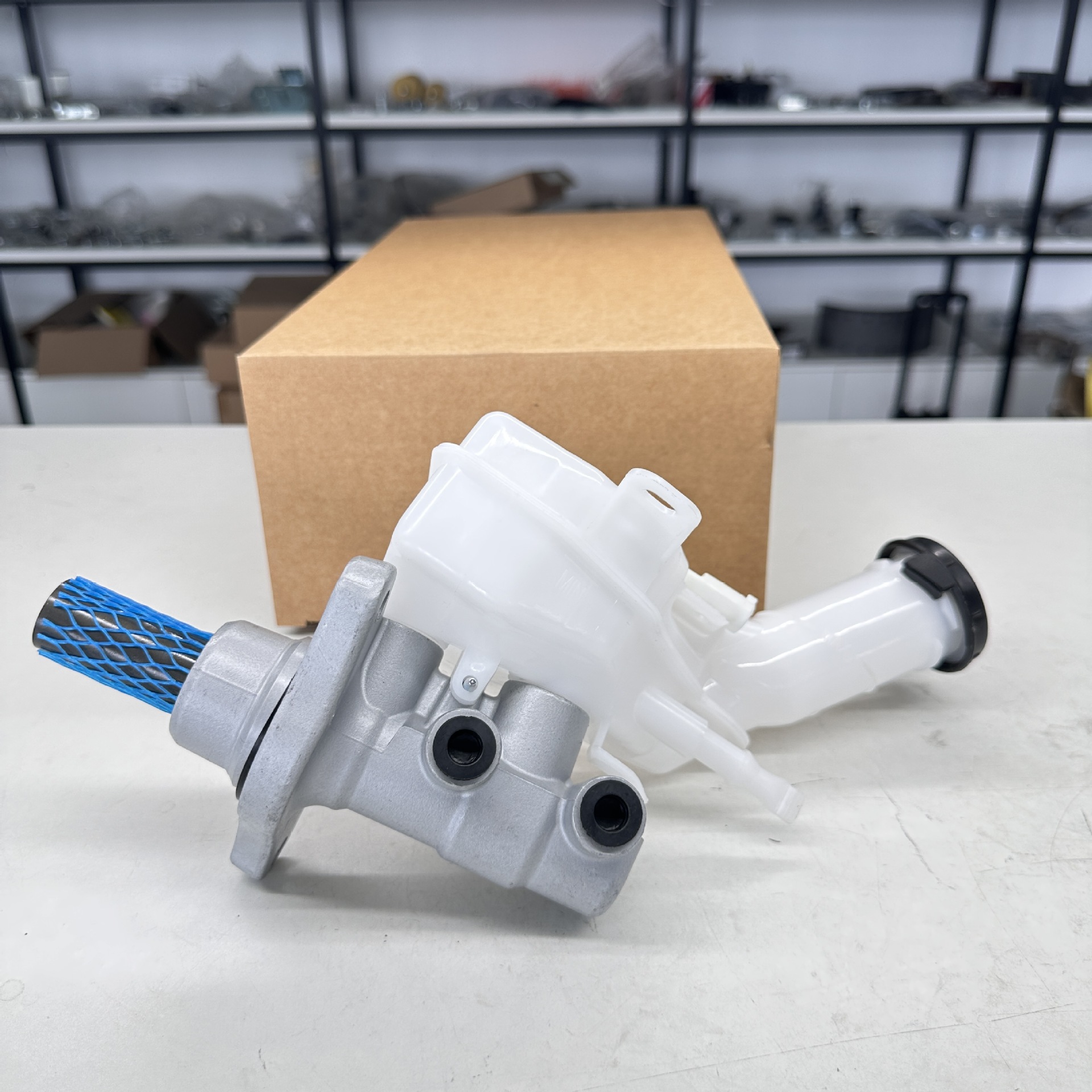 4625A463 4625A199 4625A213 Mc391223 Is Suitable for Mitsubishi Outlander Brake Master Cylinder