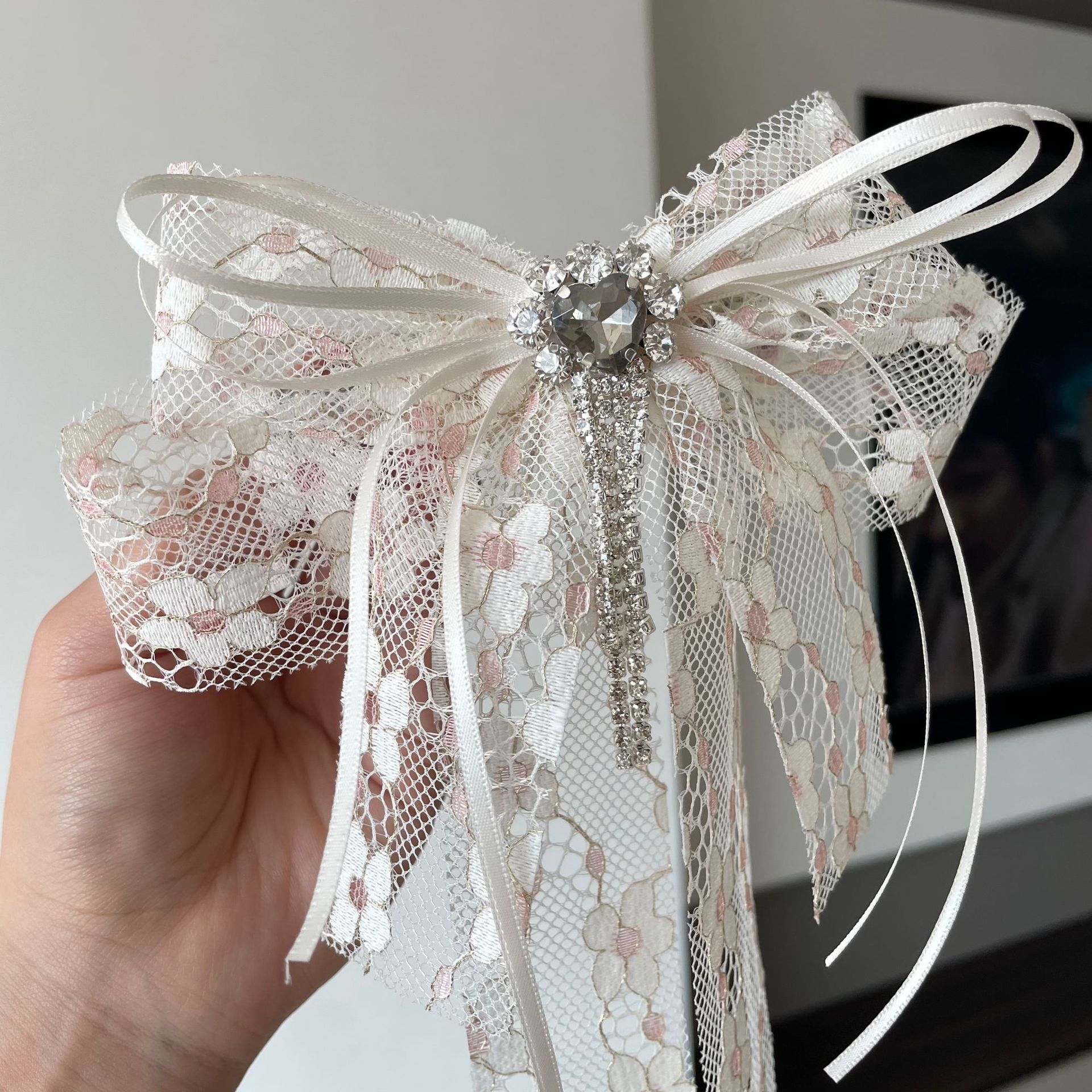 Holiday Occasion Cloth, Rhinestone Material Bow Knot Pattern Sweet Women's Bow Knot Cloth Rhinestone Hair Clip