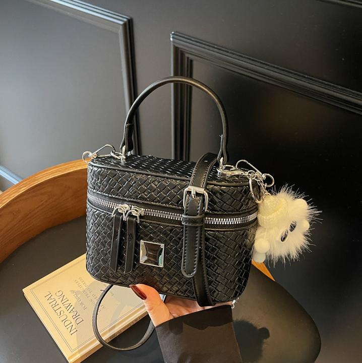 Bolso cuadrado pequeño portátil tejido de nicho 2025 nuevo bolso de hombro de tendencia de moda de todo fósforo bolso de mensajero súper caliente de alta calidad