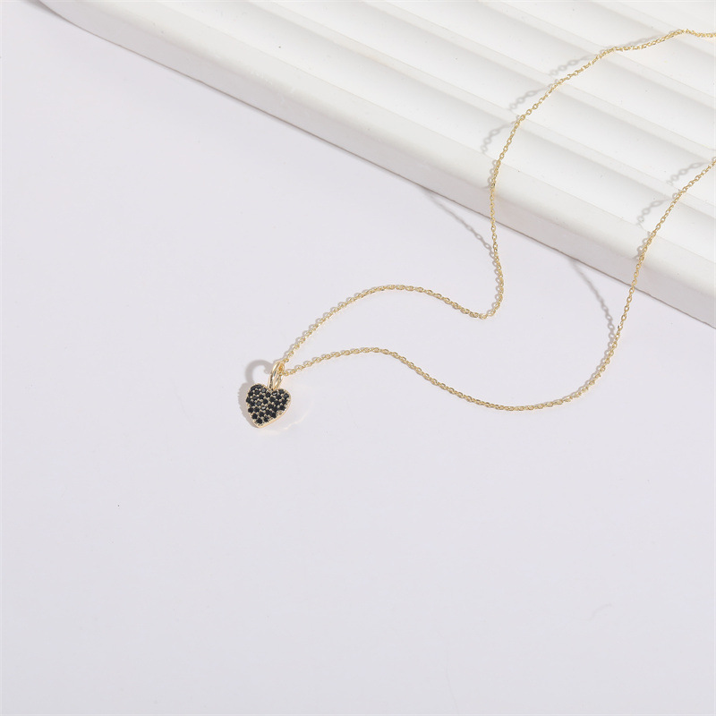 Elegant Heart Shape Copper Gold Plated Zircon Pendant Necklace