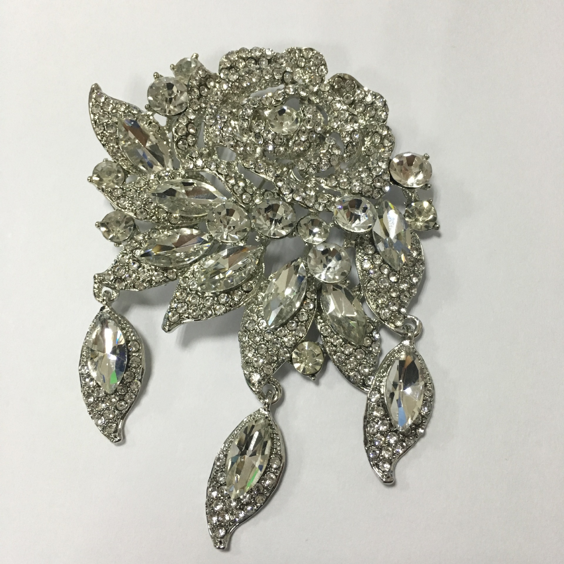 Broche vintage de luxe, grande taille, style baroque rétro élégant et classique, disponible en stock, vente en gros et dropshipping._voghion.com