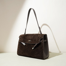 ������Ƥ�P����¿���ƤС���OӋ���İ�Ů�ٴ�r��Ůʿ���s�μ��