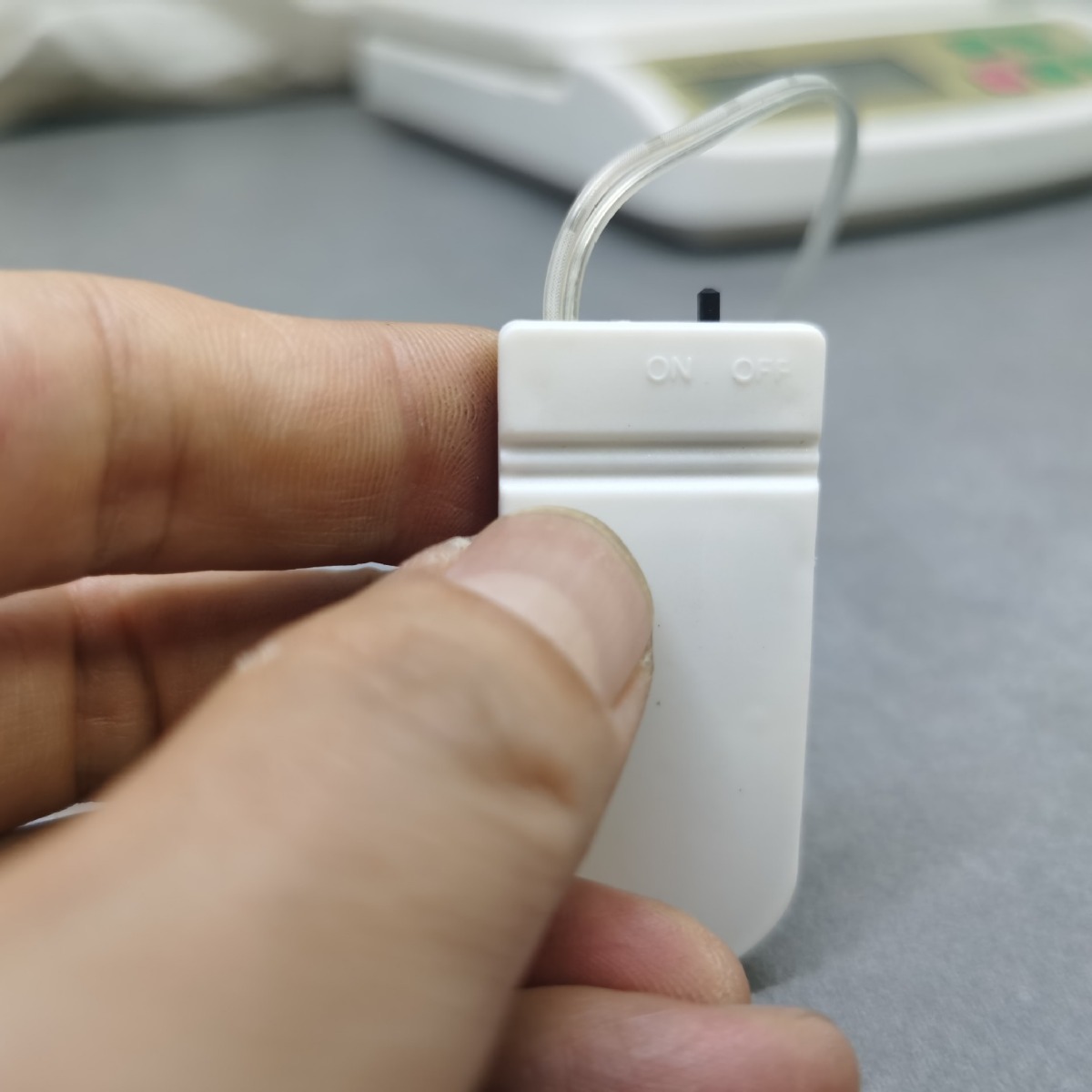 工芸品の照明画のライトバーのledランプはおもちゃの電池箱の工芸品の2032パッチの5vの軟条のランプを持って自らくっつきます。