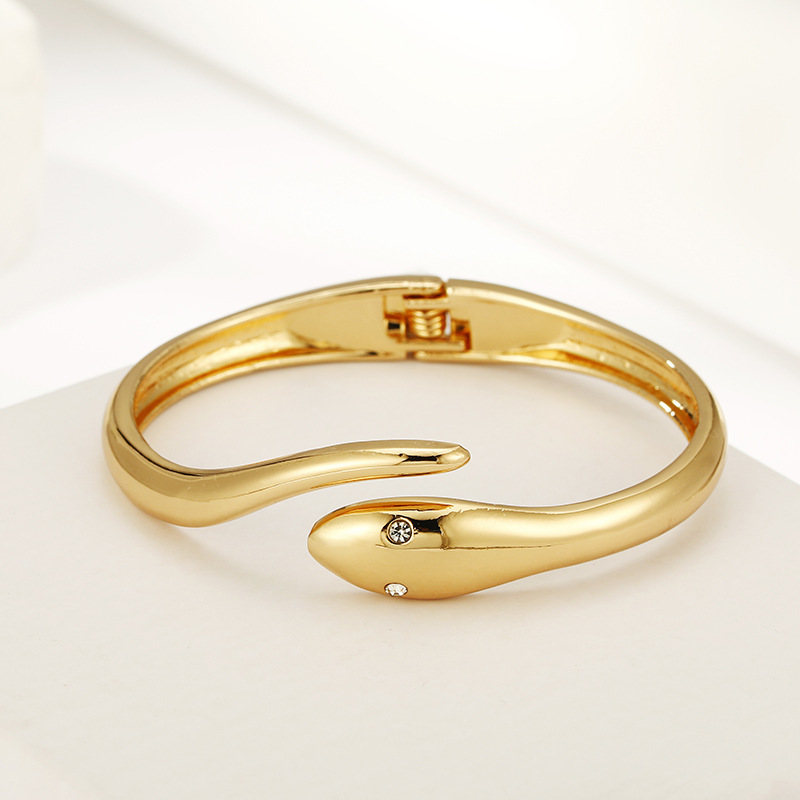 Snake bracelet fine factory wholesale gold plated diamond golden spirit snake Korean small style original design hand jewelry