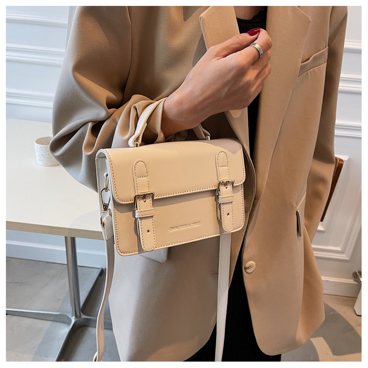 Simple Casual Handbag New Trendy Fashion All-match Shoulder Bag Autumn Messenger Bag display picture 7