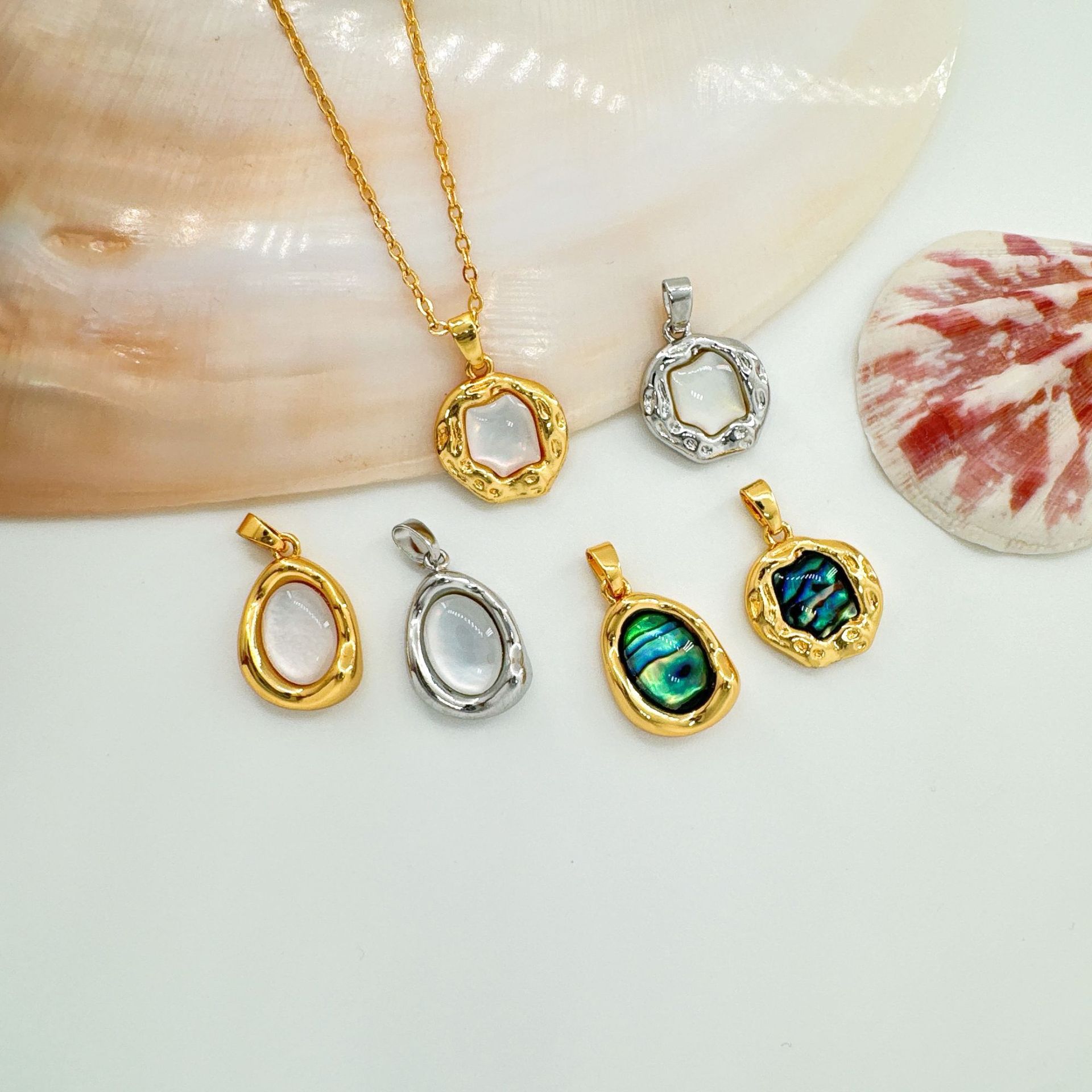 5g Weight Pendant Jewelry Making Type DIY Jewelry Accessories Classification 1 Piece Quantity Copper Material Color Block Pattern Plating Design Simple Style, Classic Style Style 1 Piece Copper Color Block Pendant 无