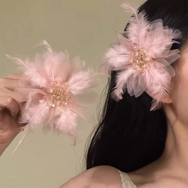 2025 Original [Yaohua Xiuwu] Super Fairy Gentle Pink Feather Flower Hairpin Atmosphere Side Clip Hairpin