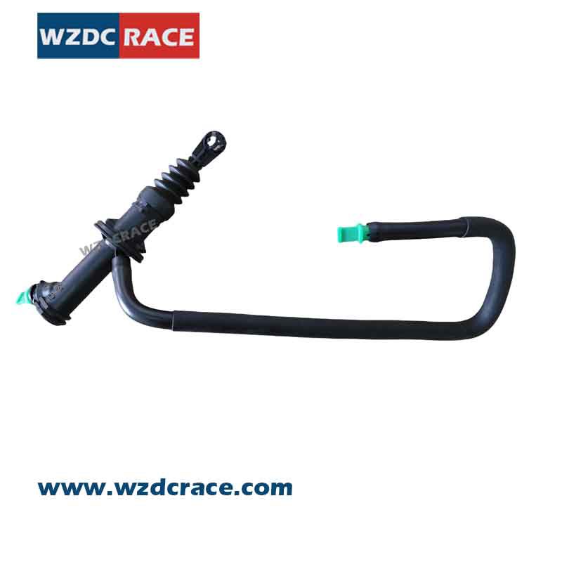 Bomba de embrague de automóvil Dongfeng Qichen R30 bomba de embrague 30610 - 2FK0A freno de plástico