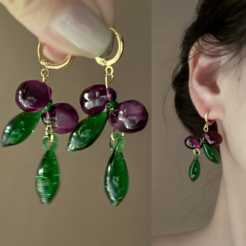 Aguja de plata Yiwu con joyería al por mayor, puestos callejeros, suministro del mercado nocturno, transmisión en vivo, estilo caliente, aretes de libro rojo, fabricante de accesorios, mujeres
