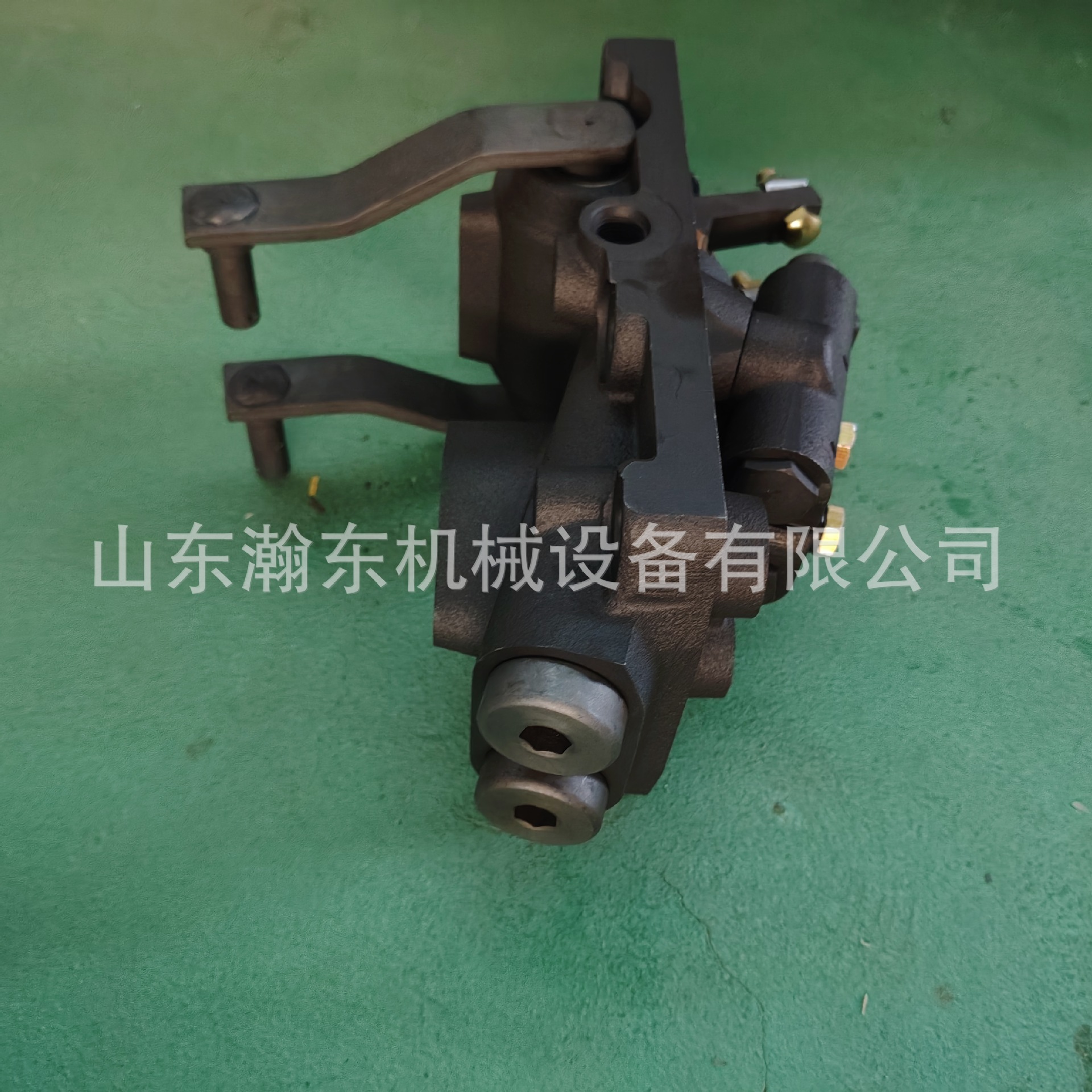 推土机 SD32 转向阀 195-40-11600