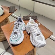 �W��վXJŮЬ26�����r��ײɫܛ�^��ţƤƴ�W�A�^���e��ϵ���ϵ�Ь