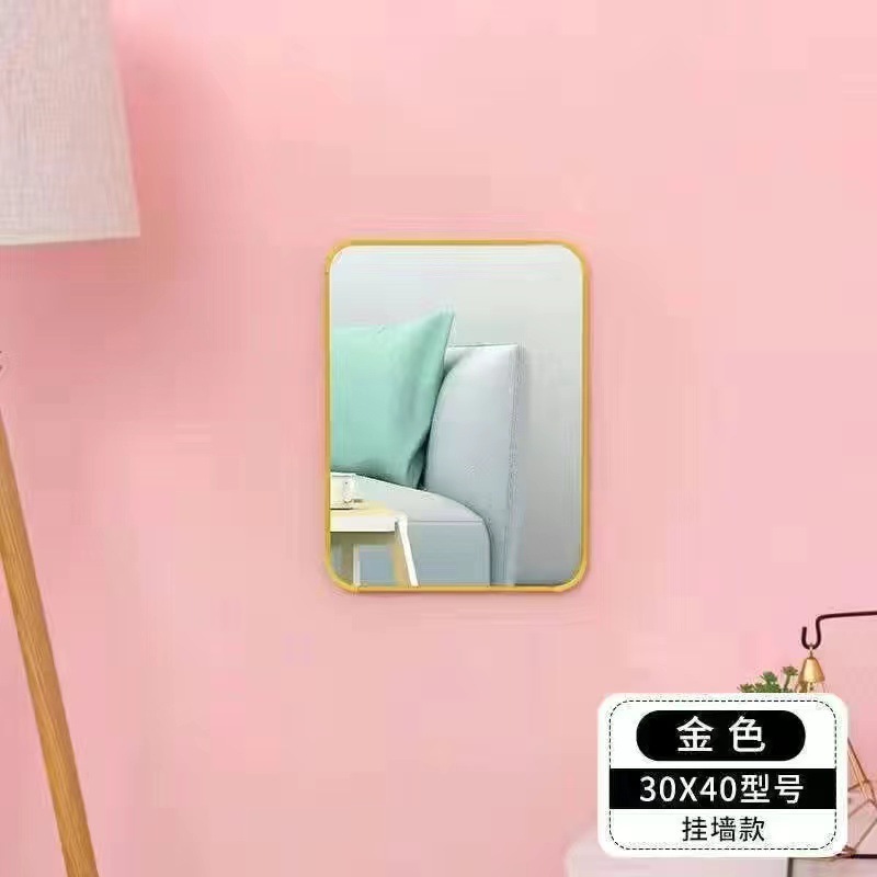 El espejo de vestir de la tienda de ropa es delgado y hermoso. Espejo de vestir súper blanco. Espejo de piso arqueado para tienda de ropa para mujeres.