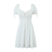 少女蕾丝胸前系带泡泡袖短裙宫廷风修身收腰下摆荷叶边连衣裙夏季