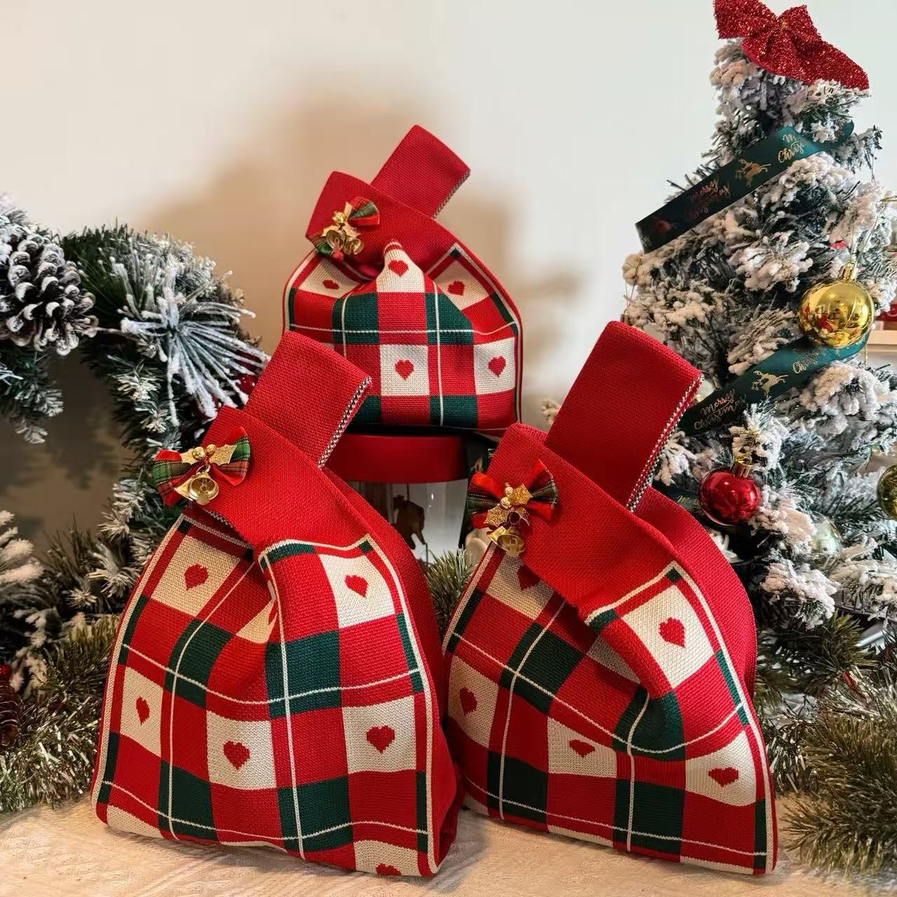 可爱针织包秋冬伴手礼编织包女士结婚喜糖袋包百搭休闲背心包手提