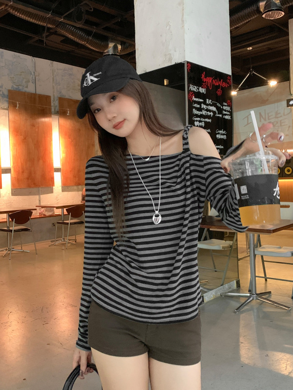 新款ins风黑灰条纹长袖斜领露肩T恤女装2025韩系秋季辣妹时尚上衣|undefined