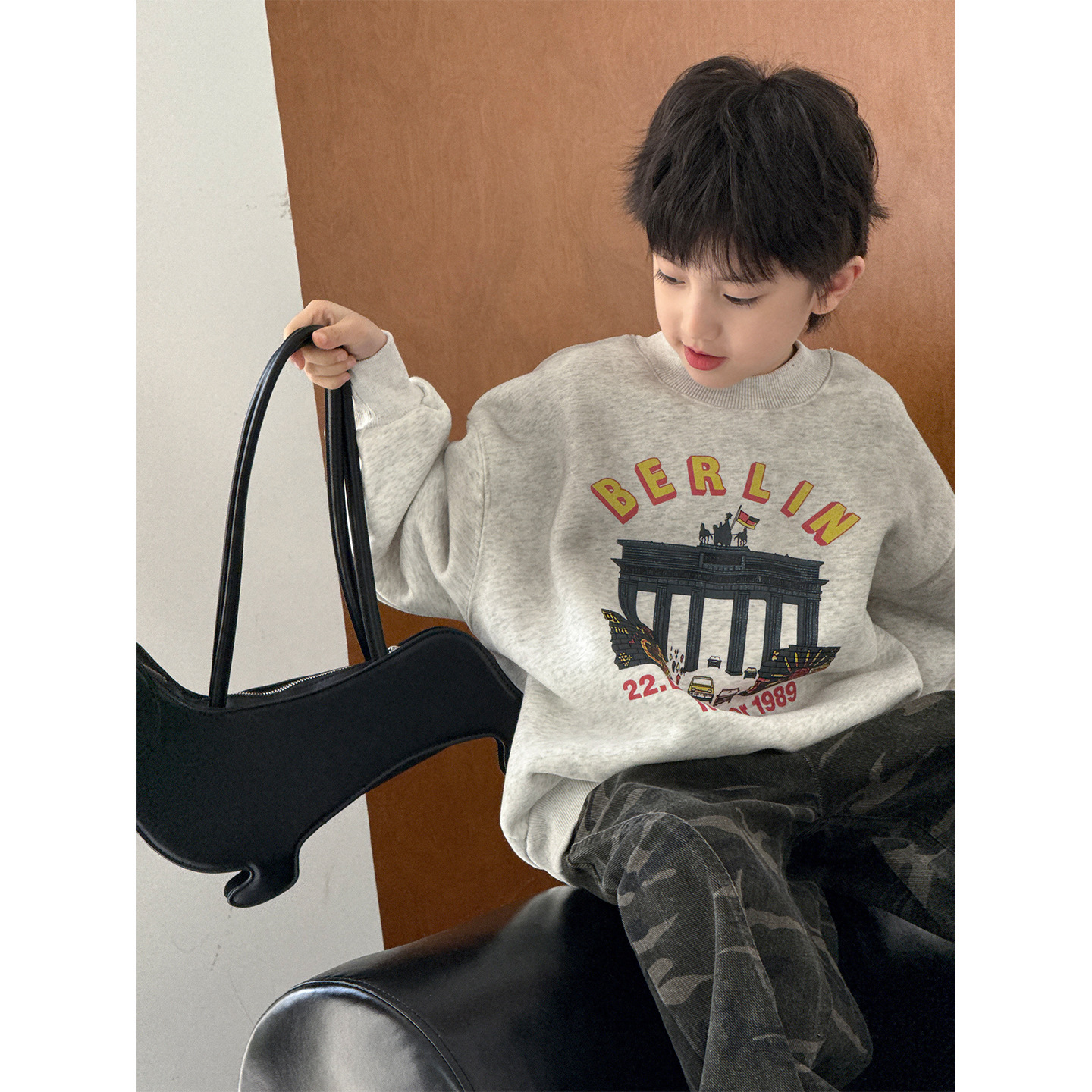 2025 Winter Korean Style Architectural Print Children's Long-Sleeved Casual Sweatshirt for Boys and Girls, Fleece-Lined and Thickened