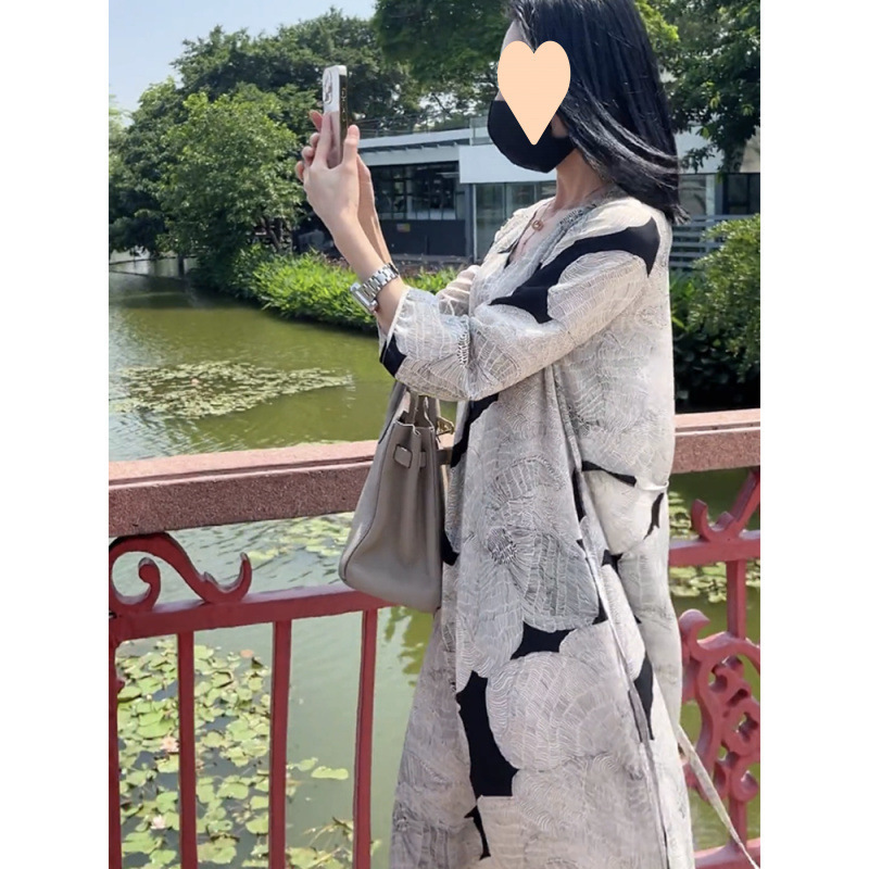 2025年春夏新款气质水墨画领女神范宽松显瘦时尚字长款连衣裙子|undefined