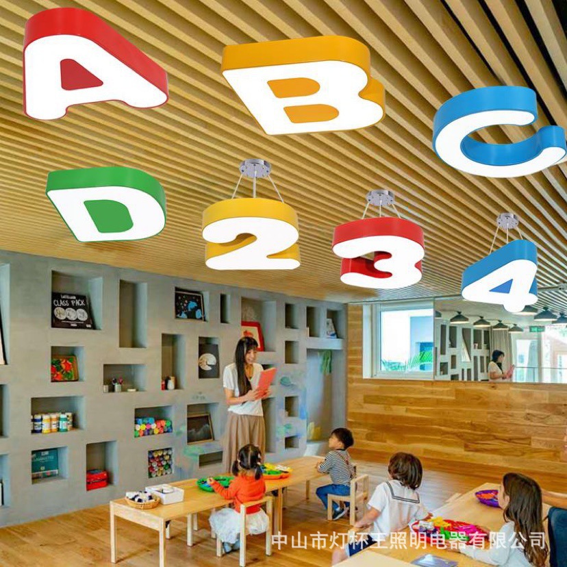 Jardín de infantes dibujos animados números letras luces instituciones de capacitación de la tienda maternoinfantil aula pasillo habitación de los niños candelabro de techo creativo