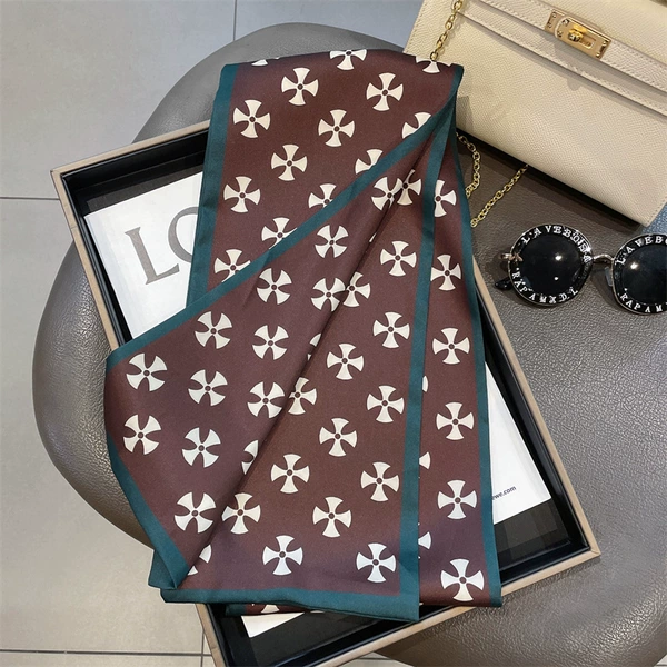 A2-Four-leaf flower brown-green