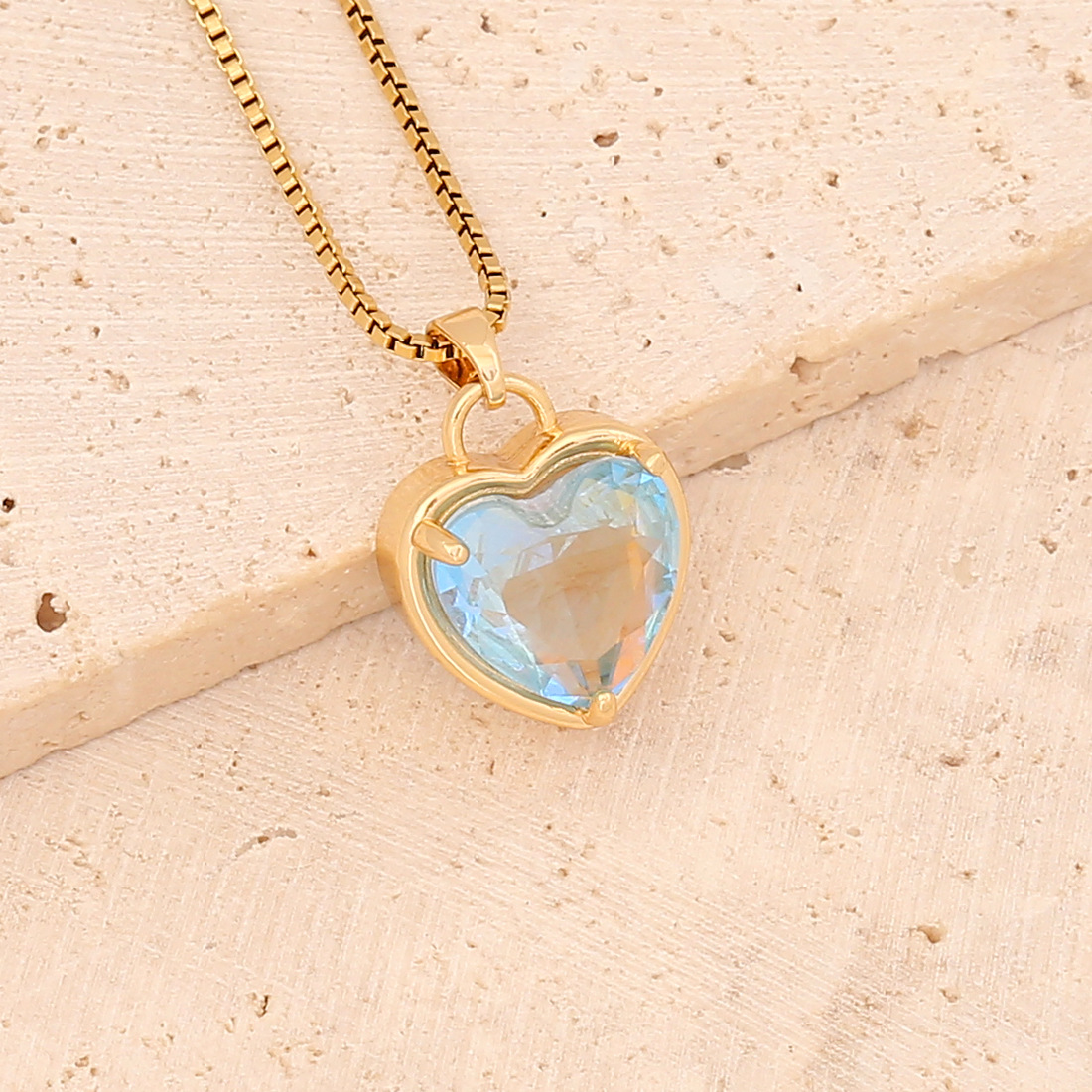 Fashion Heart Shape Stainless Steel Copper Inlay Glass Pendant Necklace display picture 3