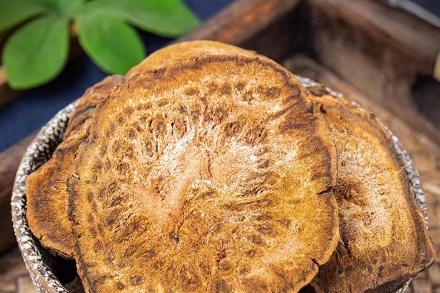 Dried Rhubarb Root Slices Da Huang 500g Raw Chinese Herb for Decoction and Herbal Tea overview