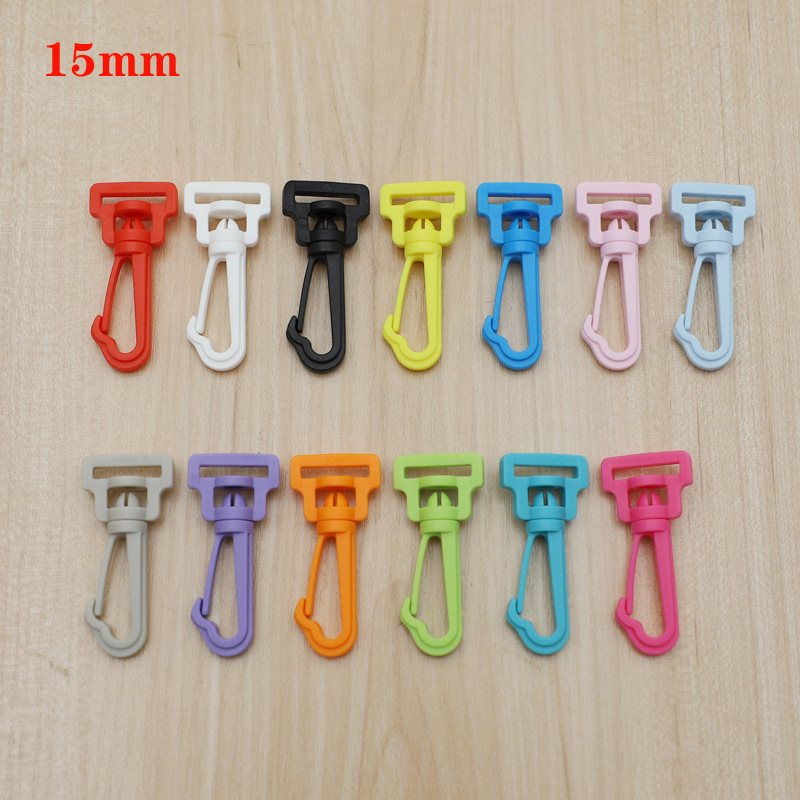 Listed 15mm plastic hook hook strap buckle 360 degree rotation function luggage accessories buckle spot 13 colors Listed 15mm plastic hook hook strap buckle 360 degree rotation function luggage accessories buckle spot 13 colors
