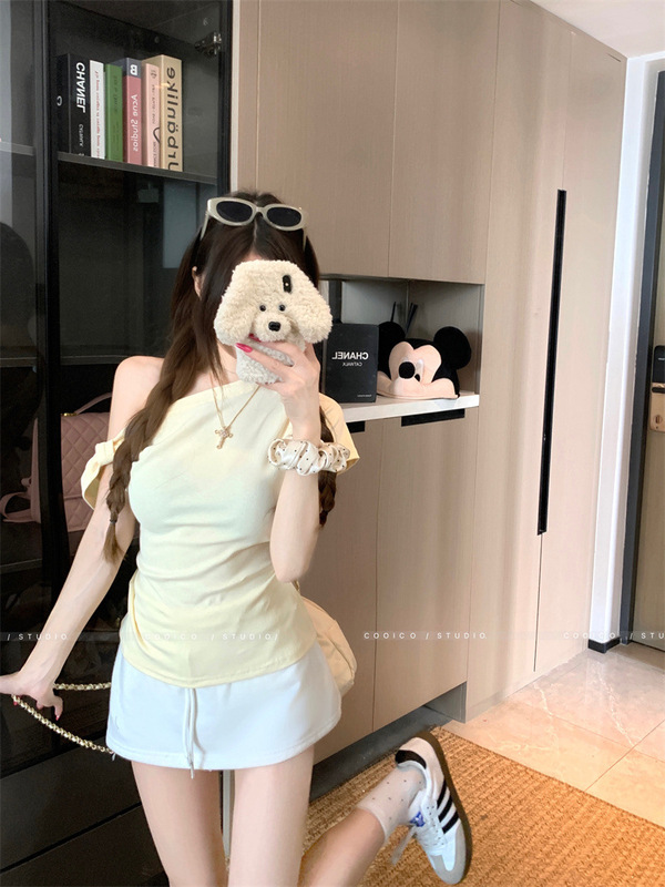 CallmeEar//【デコンストラクトオフショルダーT】夏デザインの女性用半袖オフショルダートップス|undefined