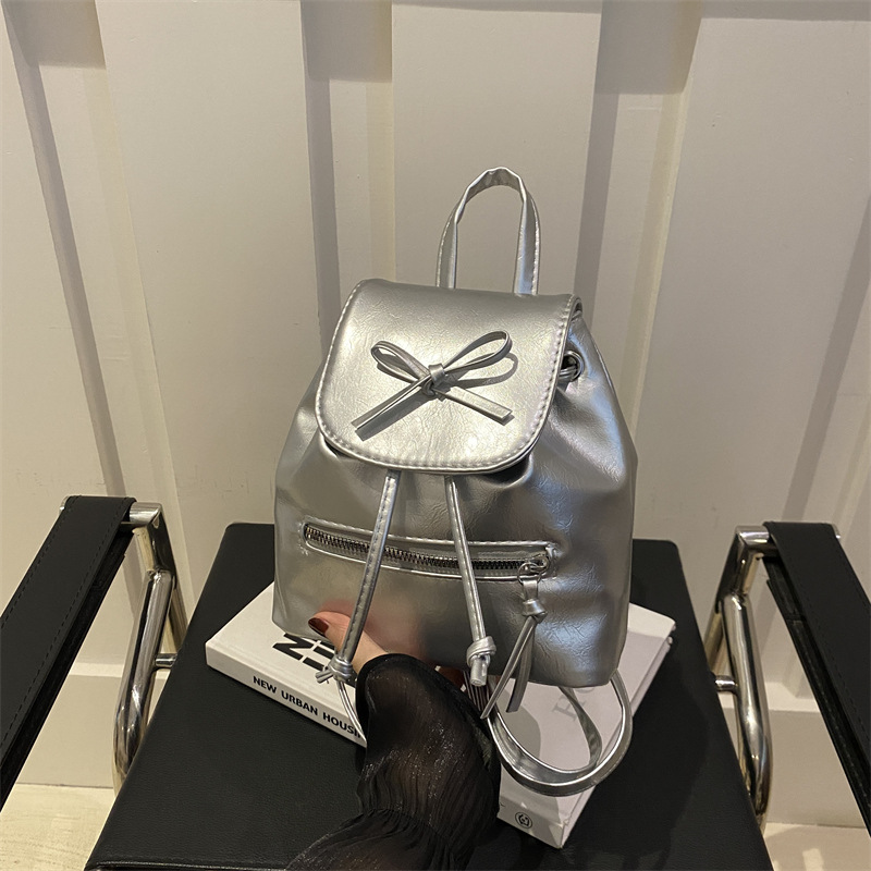 Mochila de nicho coreano para mujeres otoño 2024 nueva moda mochila de moda versátil de un solo hombro bolso de cubo